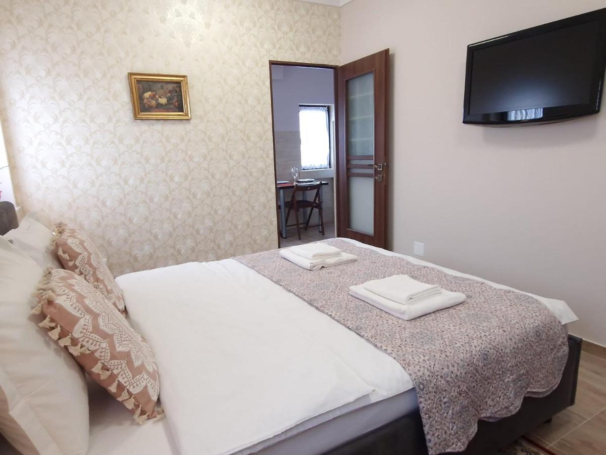 Laroka House Arty And Cosy Studio Universitate Center Bucureşti Eksteriør bilde