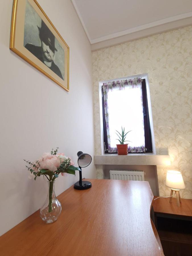 Laroka House Arty And Cosy Studio Universitate Center Bucureşti Eksteriør bilde