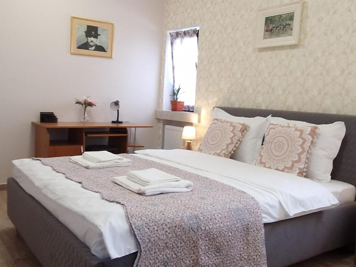 Laroka House Arty And Cosy Studio Universitate Center Bucureşti Eksteriør bilde